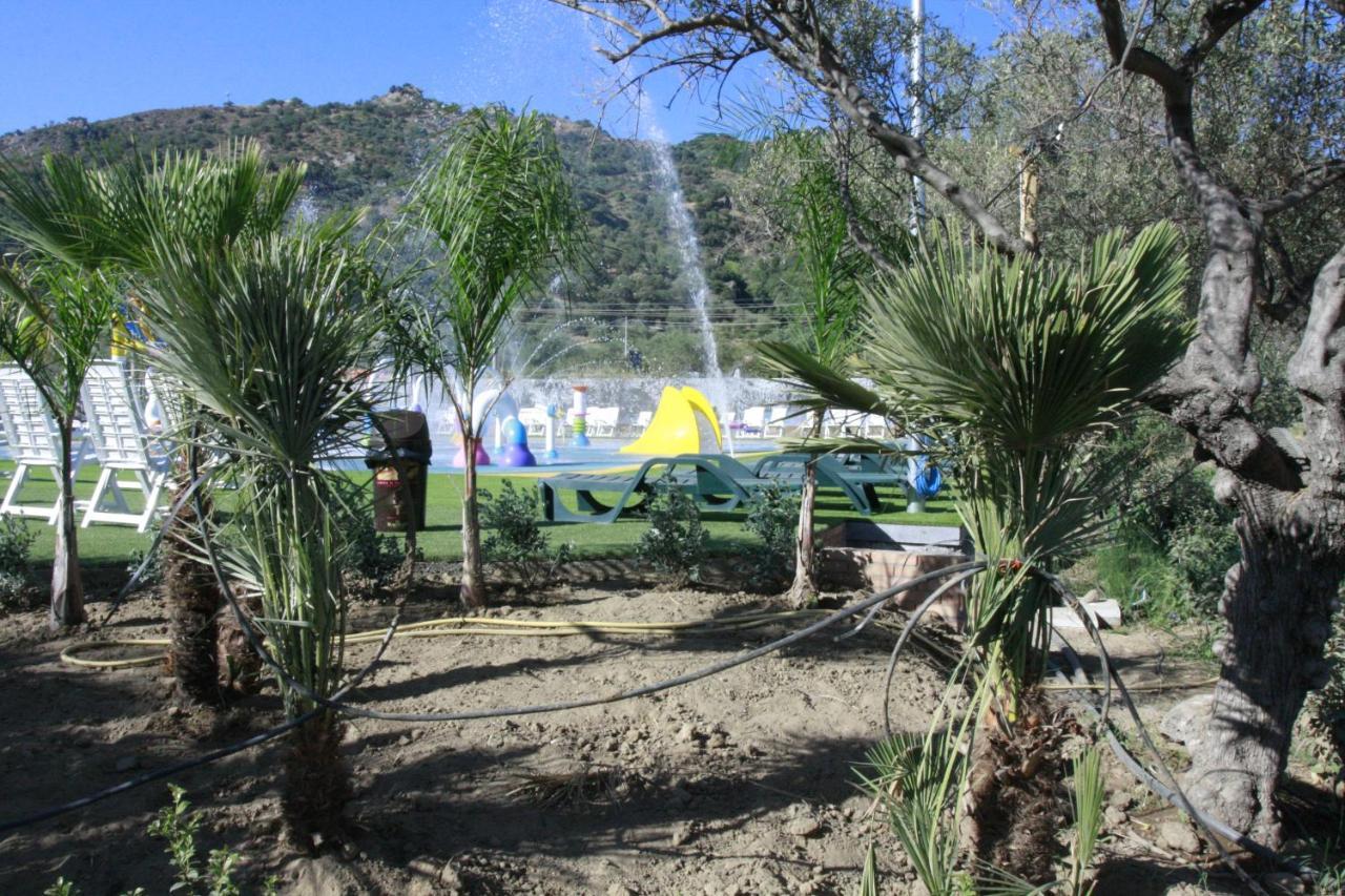 Glamping Alcantara Motta Camastra ภายนอก รูปภาพ