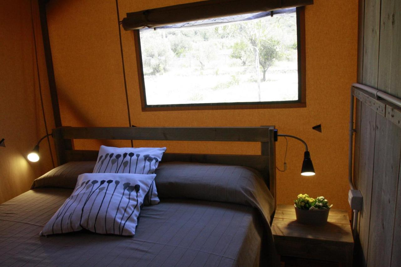 Glamping Alcantara Motta Camastra ภายนอก รูปภาพ