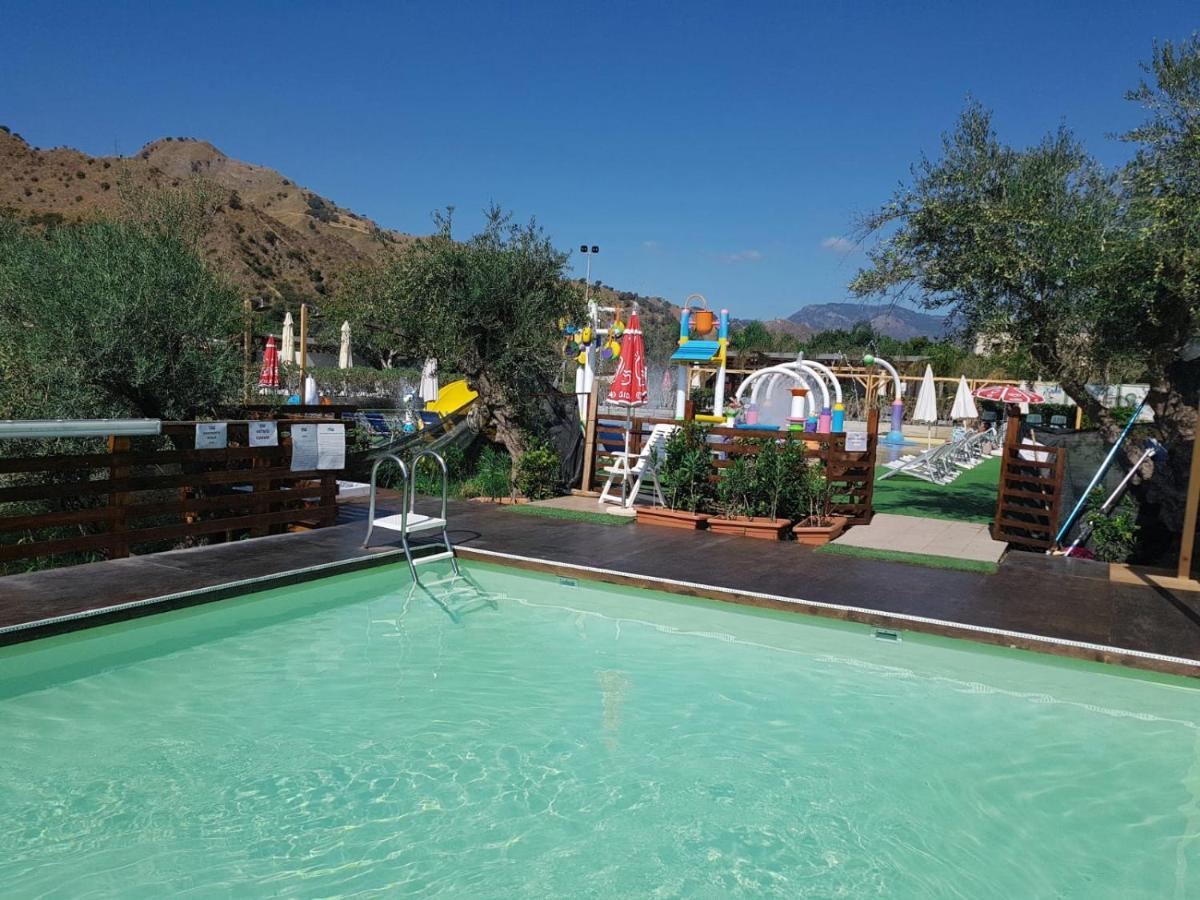 Glamping Alcantara Motta Camastra ภายนอก รูปภาพ